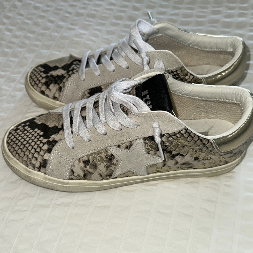 Steve Madden Philosophy Star Court Sneaker Sz 8